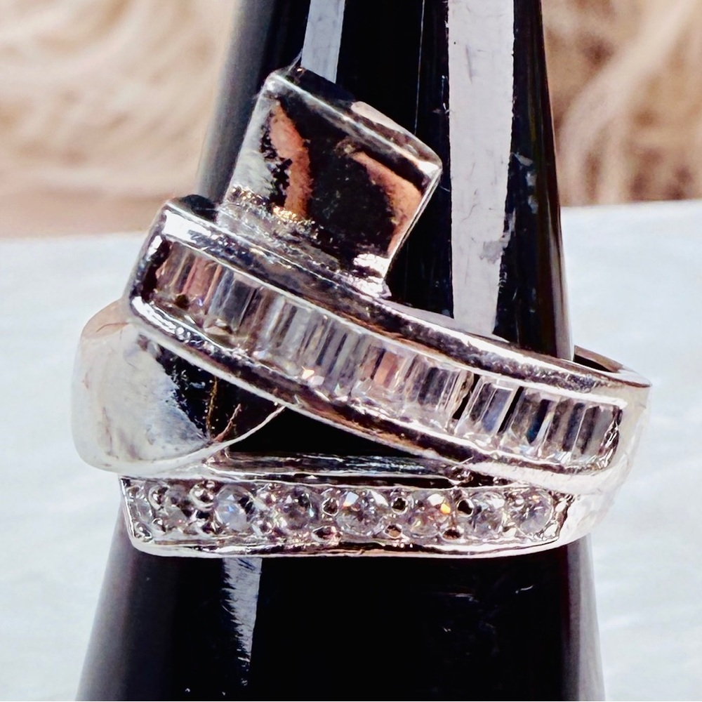 Silvertone Unique Shape, Bling Size 6 Ring - image 3